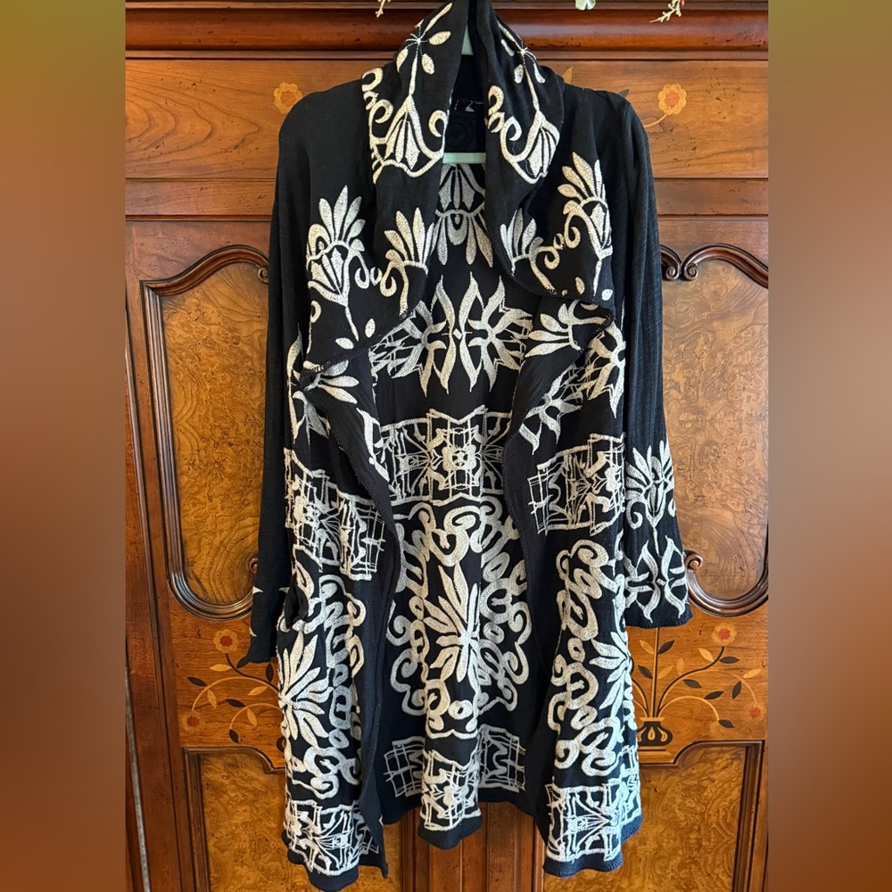 Johnny Was Biya Black and Ivory Patterned Coat size Small